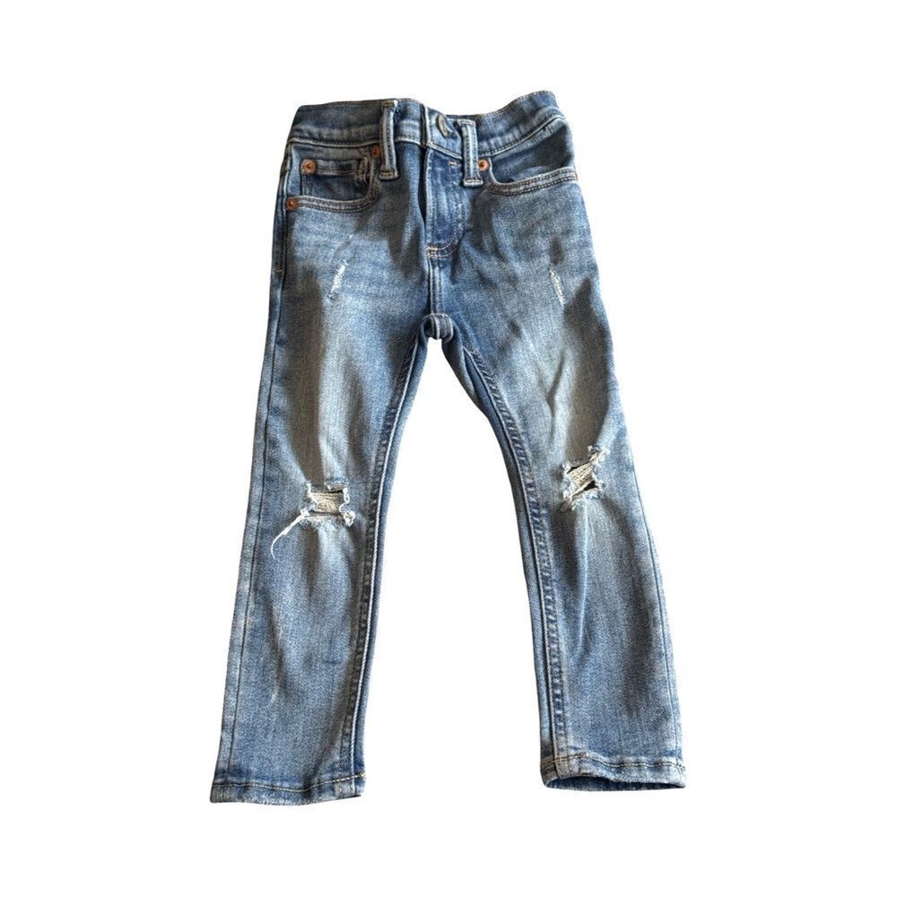 GAP DISTRESSED SKINNY JEANS. 3 YEARS OLD.